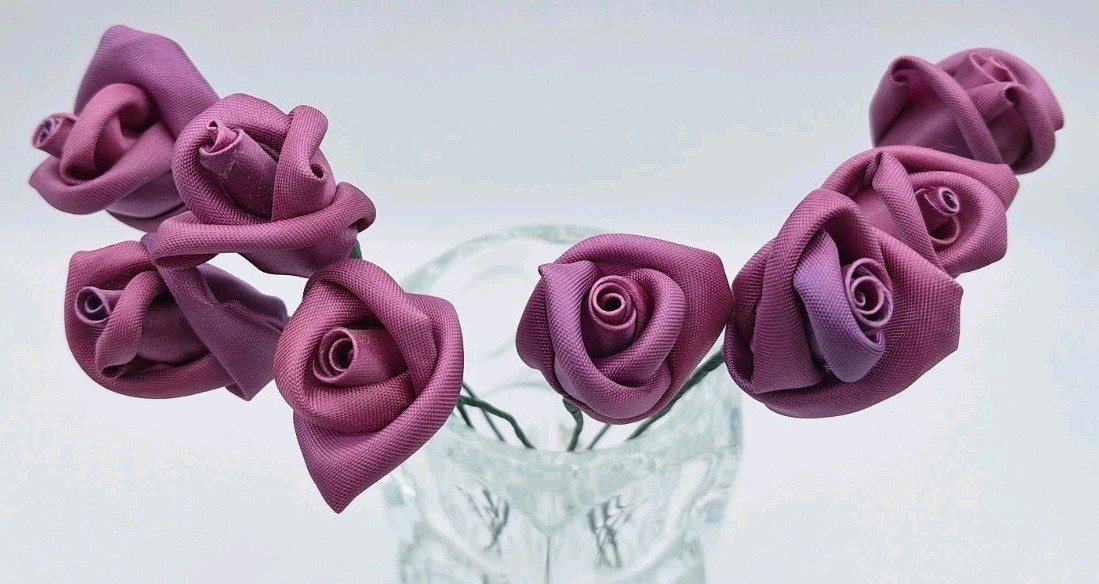 VTG Handmade Satin Ribbon Rose Bud Flower Bouquet Flexible Wire Stem Purple 8Pcs