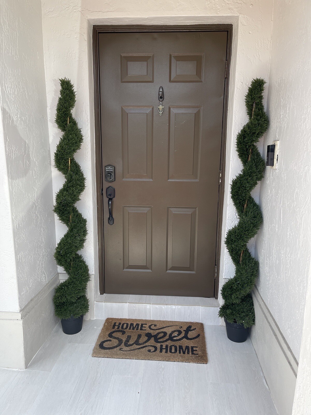 6’ Artificial Cedar Spiral Topiary Tree UV Indoor/Outdoor Home Decor.Retail $309