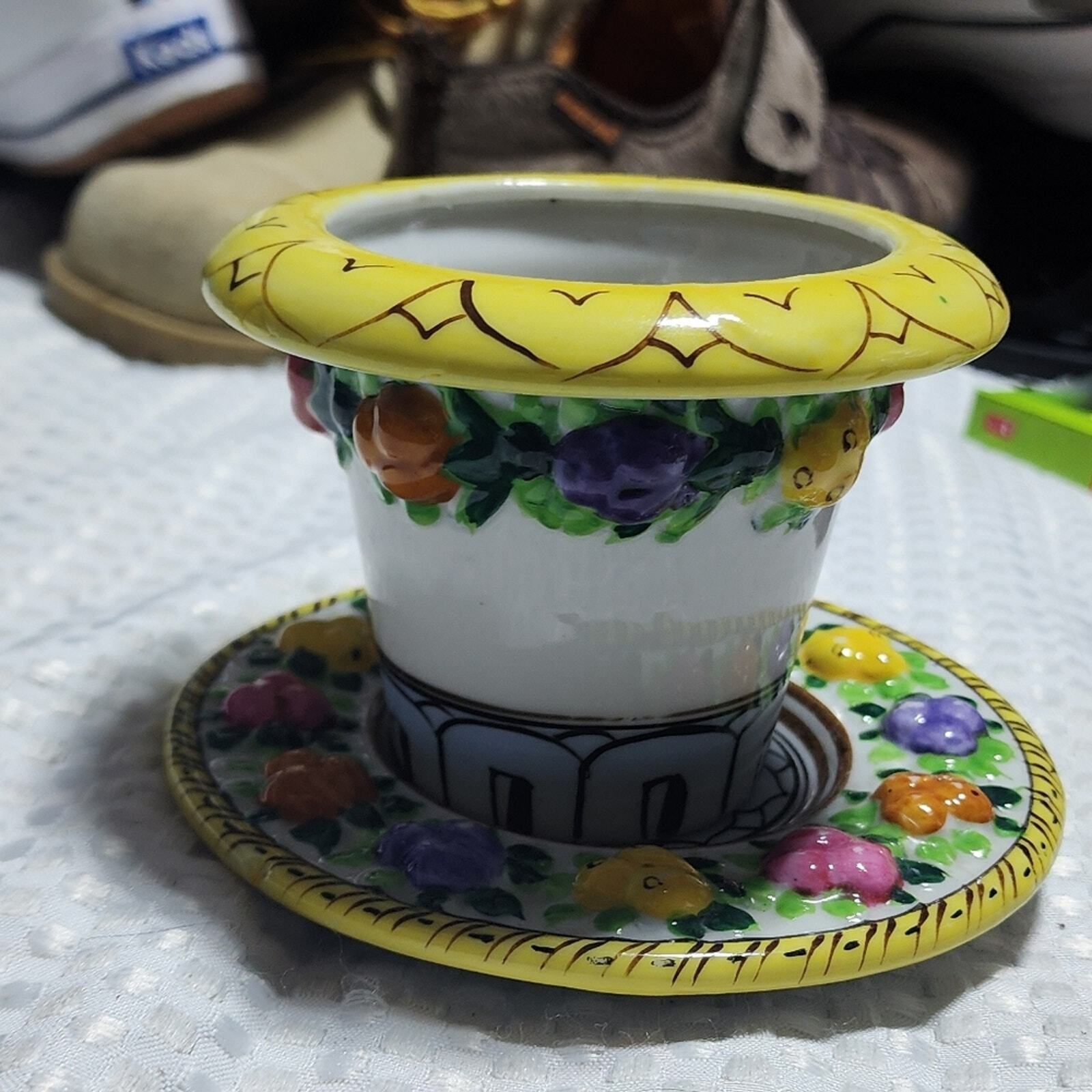 VINTAGE EUC PAINTED GLAZED FLOWER POT AND TRAY SAUCER COMBO