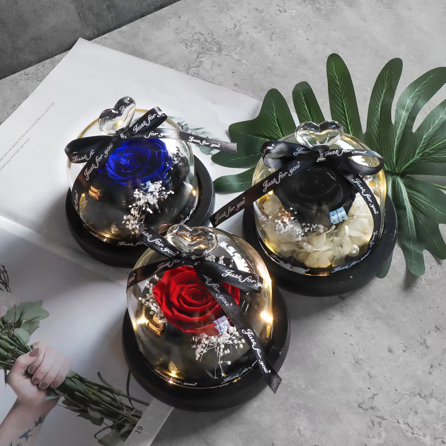 Eternal Rose in Glass Dome with LED Light – Ideal Gift for Women and Moms