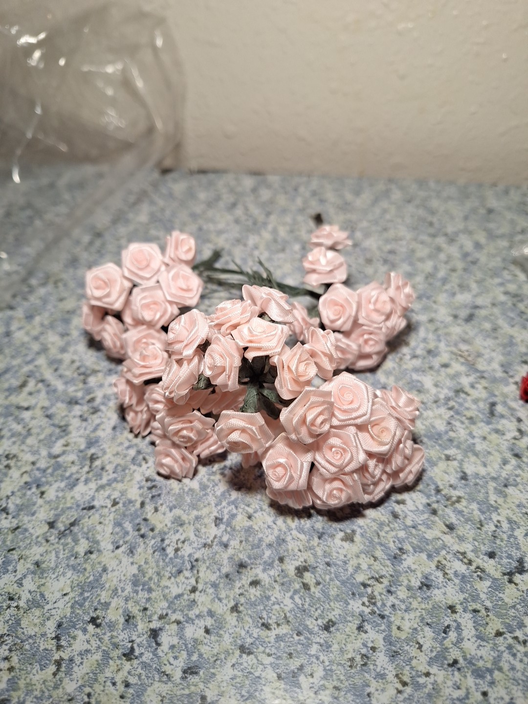 Mini Roses 4oz Of 18mm Roses