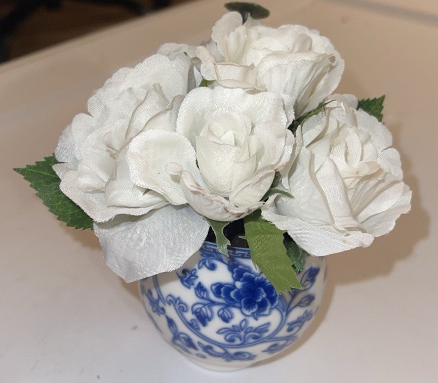 Artificial Floral Arrangement Roses Blue White Porcelain Vase 2.75 n x 2.75 in