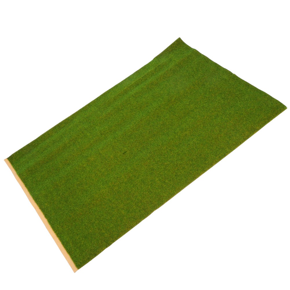 Durable Light Green Artificial Grass Rug for Outdoor and Indoor Decorative Uses