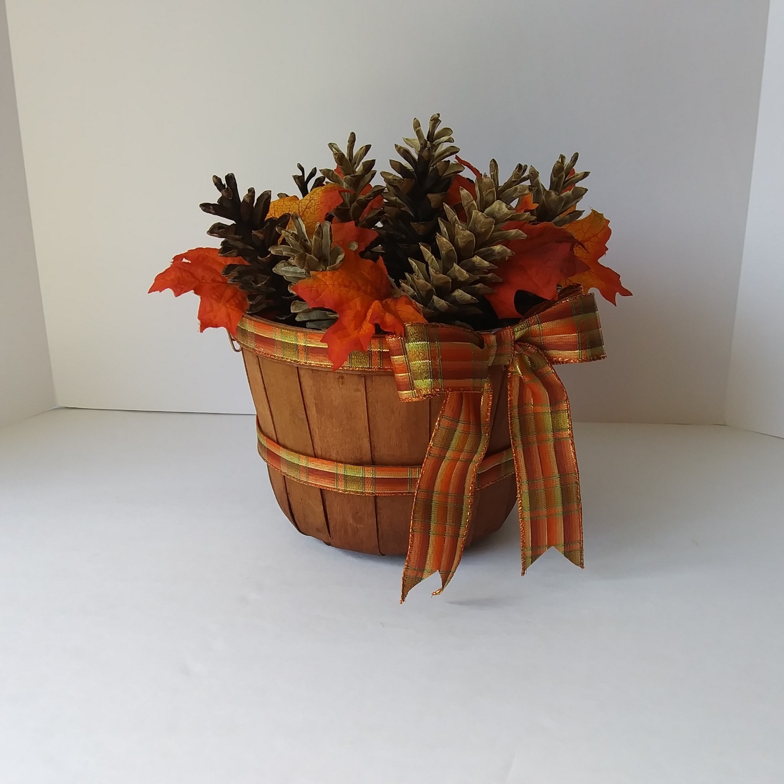 “Rustic Fall Pinecone Basket Centerpiece w/ Autumn Leaves & Plaid Bow Decor