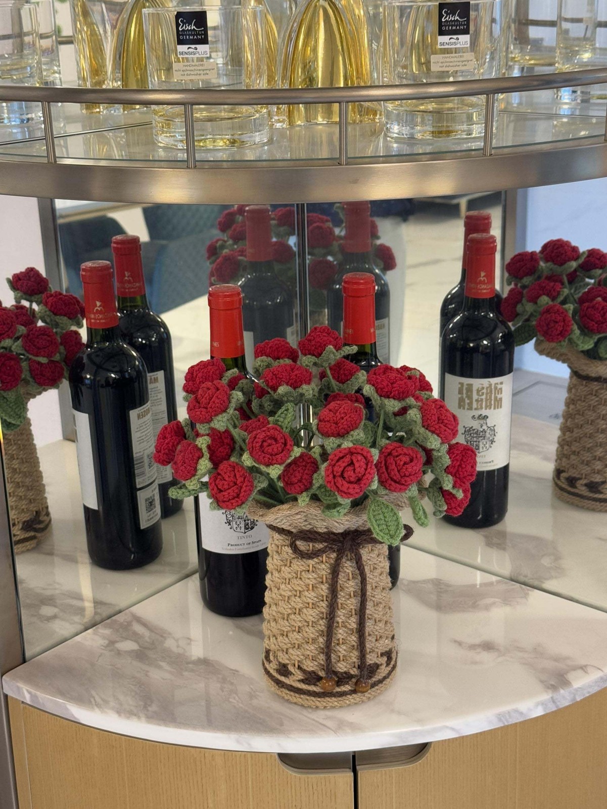Crochet Red Roses Artificial Flowers Bouquet With Knitted Flower Vase Decor
