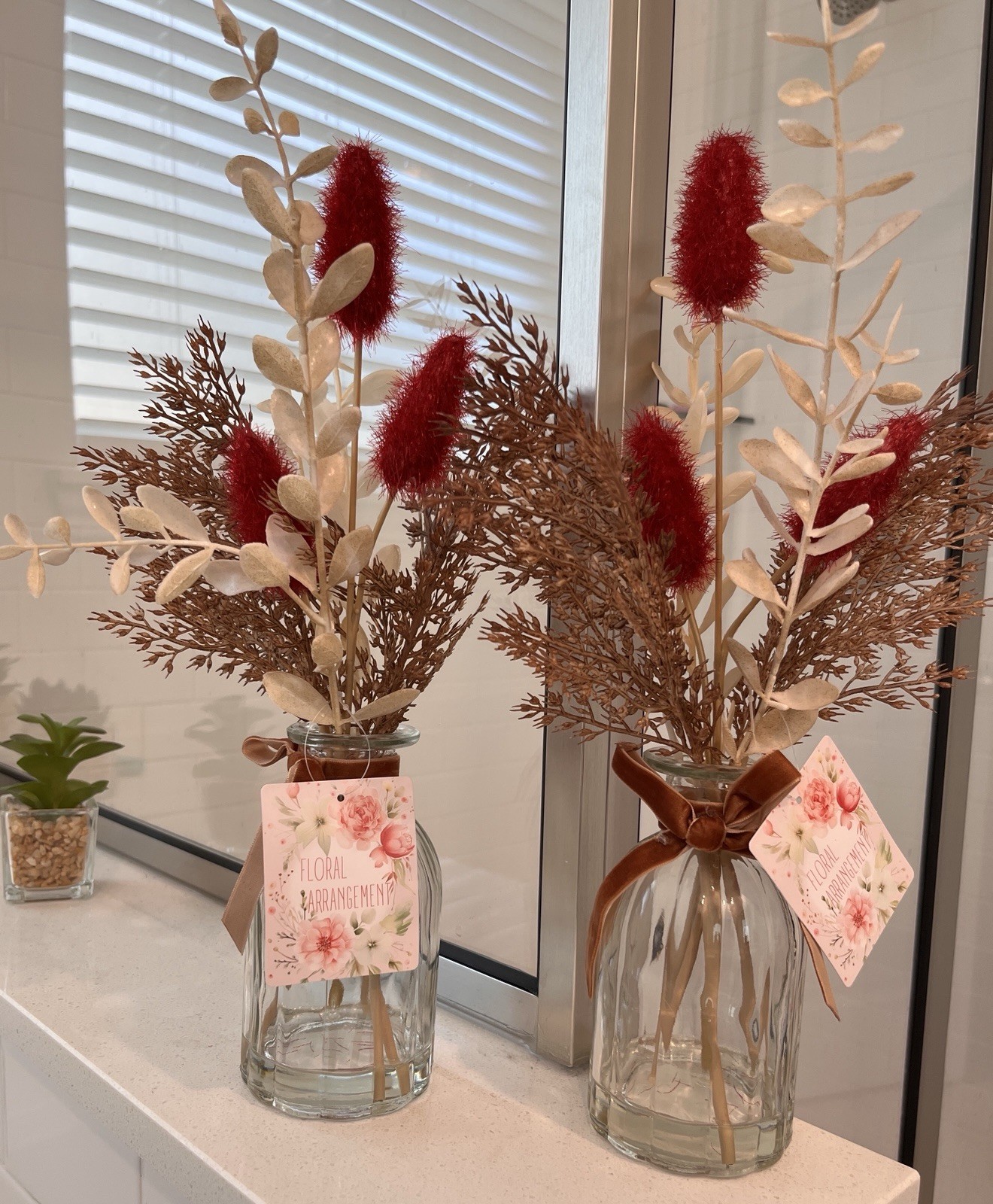 Artificial Floral Arrangement & Centerpiece in Glass Vase, Red Brown White