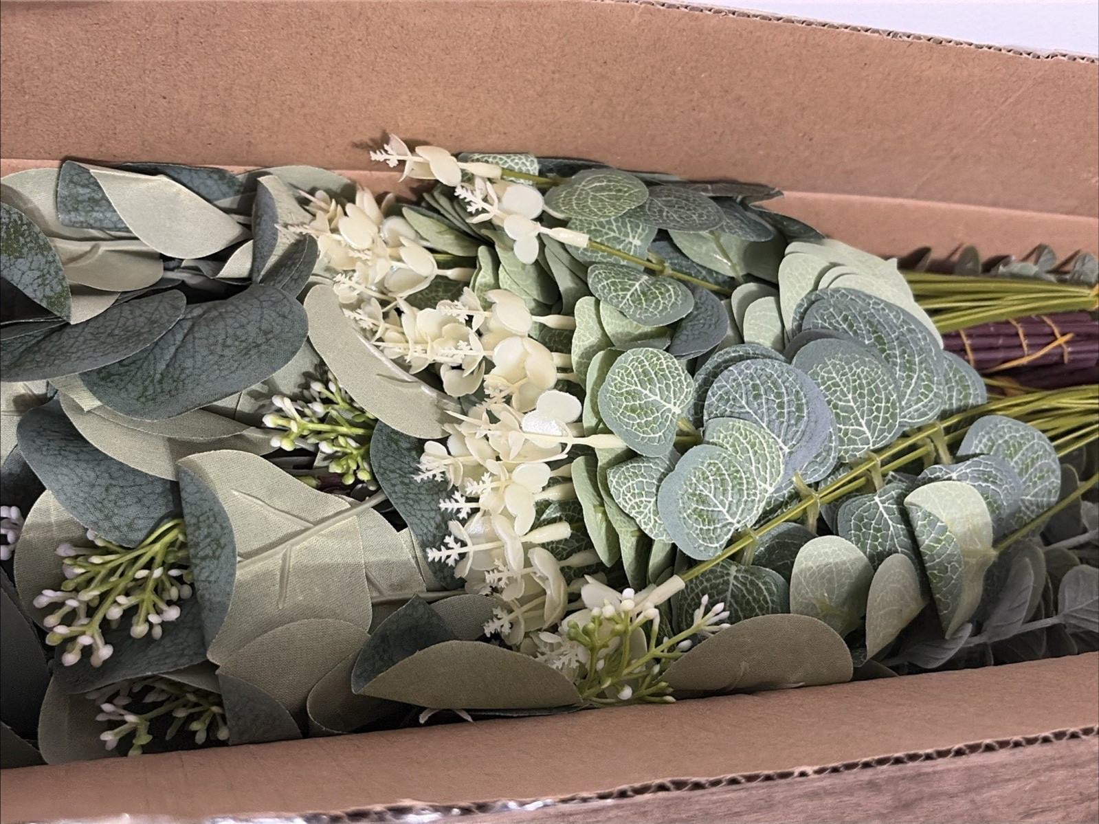 Artificial Mixed Eucalyptus Stems Leaves Bulk – 130pcs Realistic Greenery