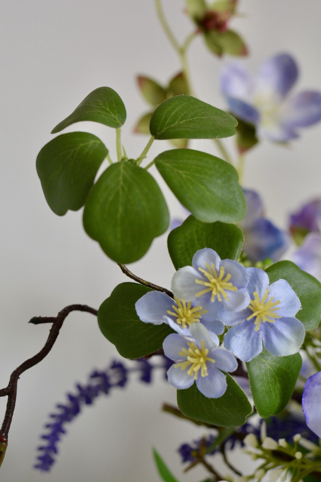 Baroque-Style Artificial Silk Floral Arrangement
