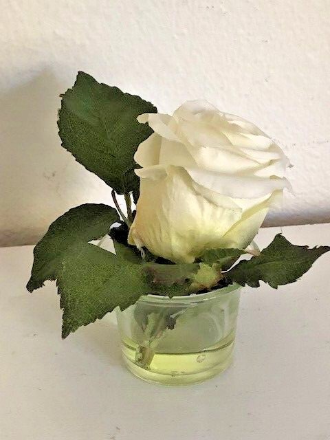 Artificial Silk White Rose Flower in Clear Vase with Faux Water