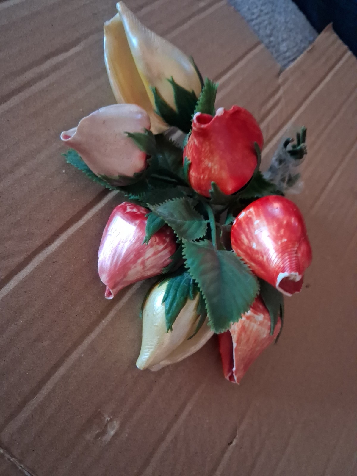 Handmade Hand Pained Stem Sea Shell Rose Buds Flowers Set of 7 Home Decor