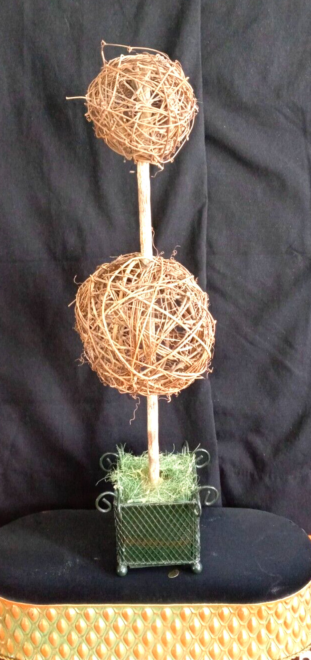 lot of 3 Topiaries 2 (18″) Apple Pinecone 1 ( 24″) Double Grapevine Topiary