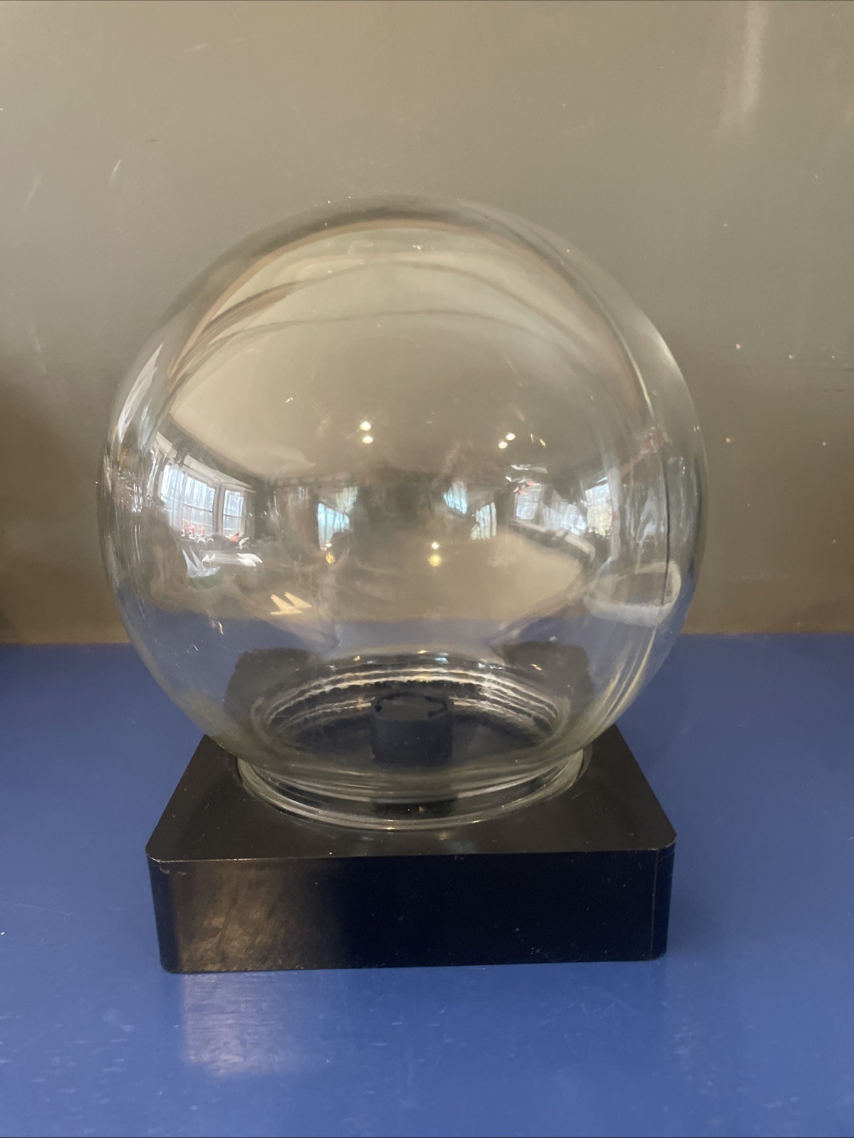 1970s Vintage Plastic Flowers Daisy Terrarium Display 7-inch Glass Globe Bk Base