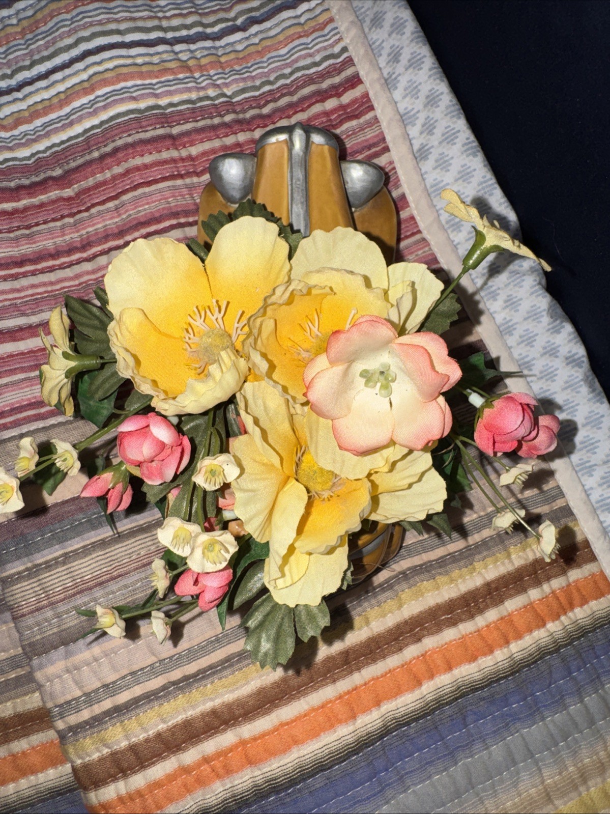 Vtg Retro MCM Floral Arrangement Antique Car Holder