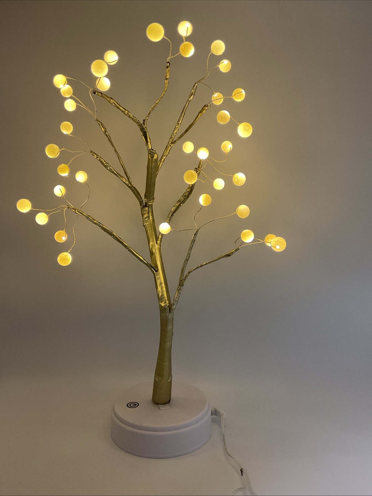 Bonsai Tabletop LED Lighted Tree- Bendable Golden Branches USB/Battery Operated