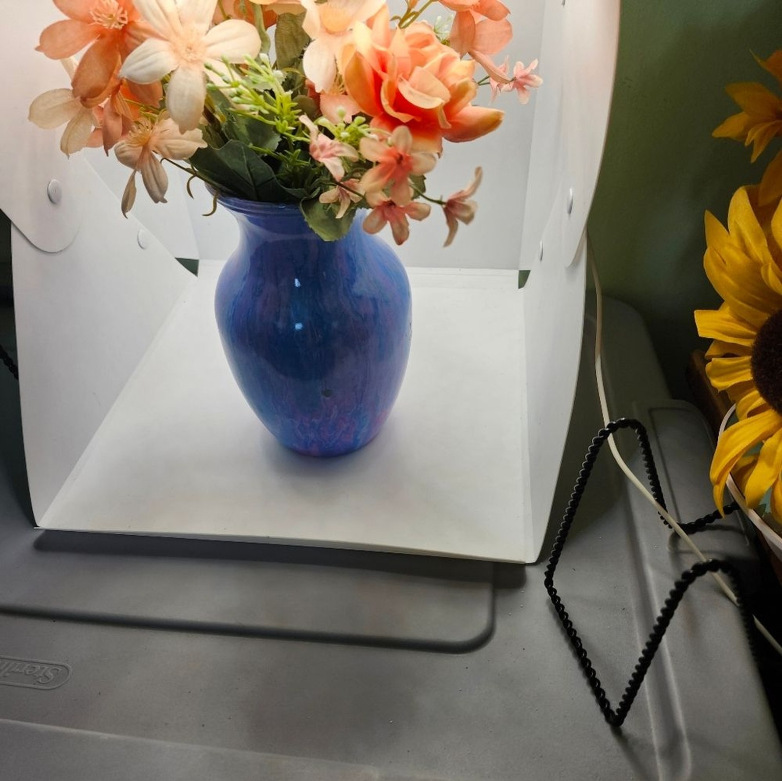 Hand Crafted Floral Table Centerpiece Peach Daisy Flower Glass Vase