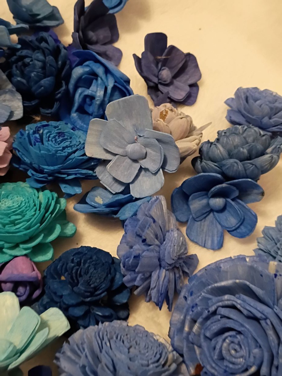 100+ Sola Wood Flowers Multiple Colors Sizes Shapes Styles 1 1/4- 4″ Loose Lot