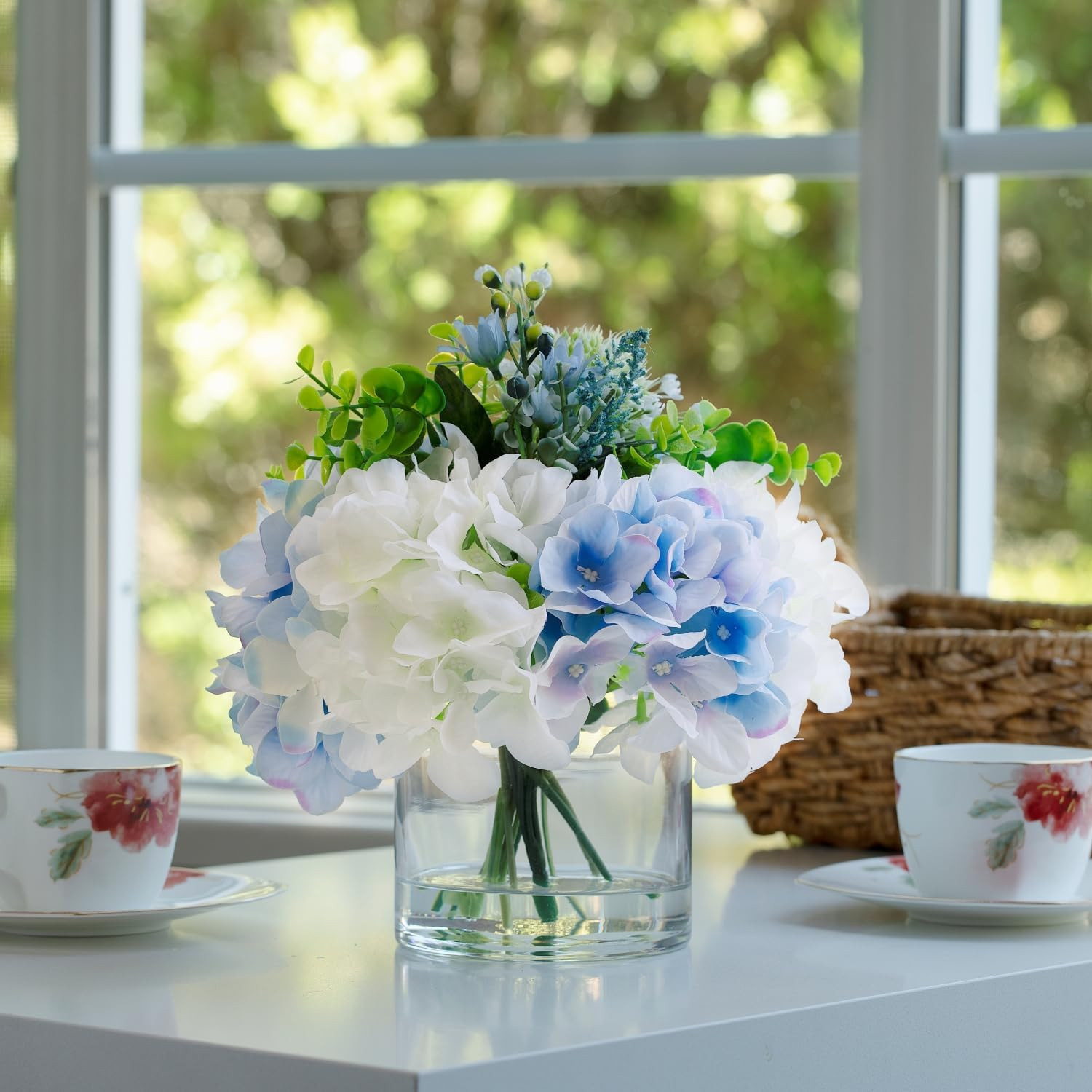 Artificial Hydrangea Flowers in Vase, Mixed White and Blue Silk Hydrangea in Vas