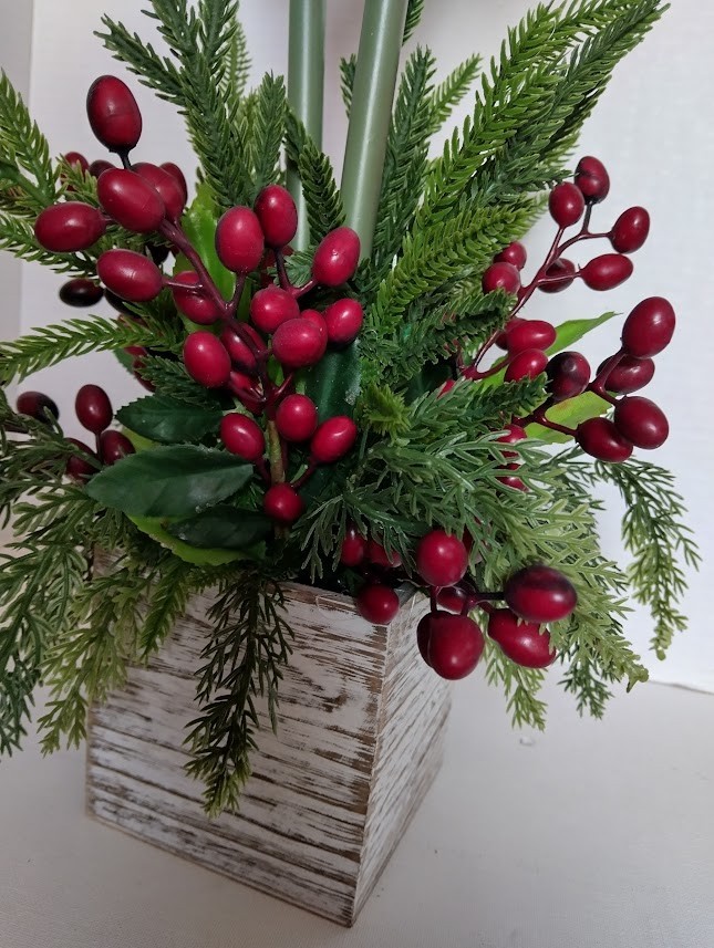 Amaryllis Christmas table decoration