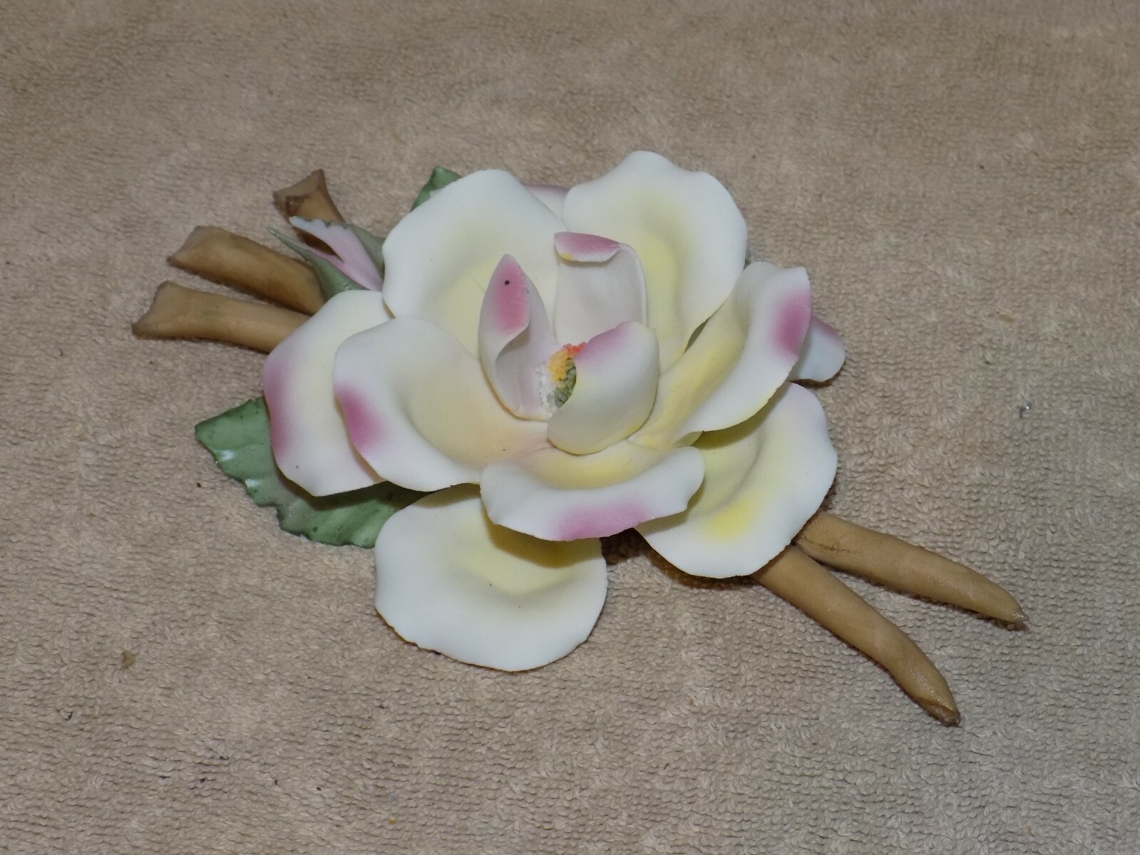 Capodimonte Porcelain Flower Made in Italy MAGNOLIA?