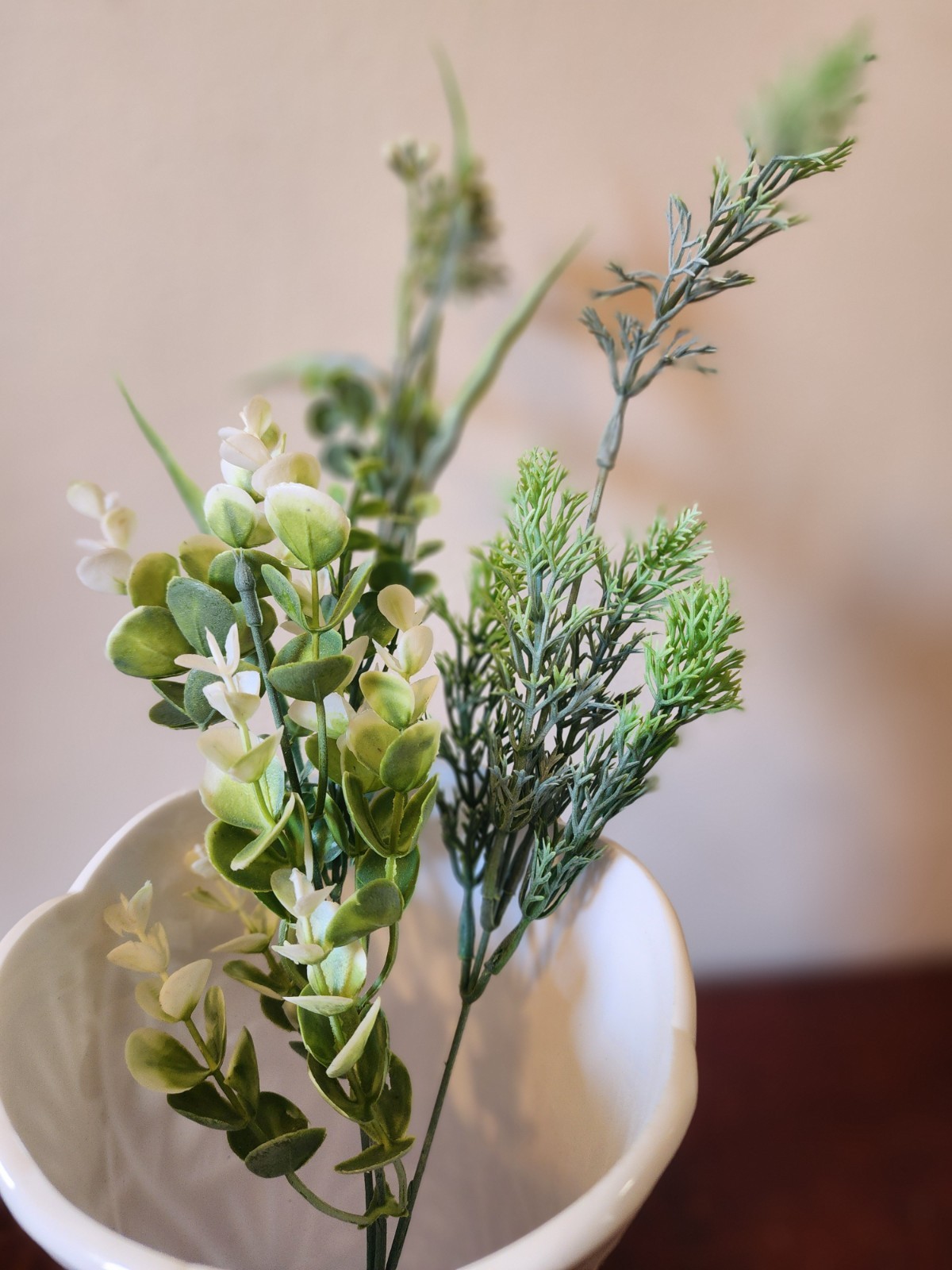 19” Eucalyptus Springerii Seeded Cluster • Faux Greenery Stem