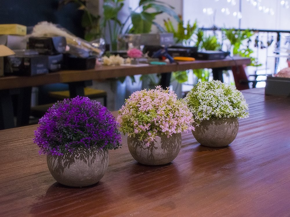 Mini Artificial Plants Plastic Fake Colorful Flower Topiary Gray Pots 3PC