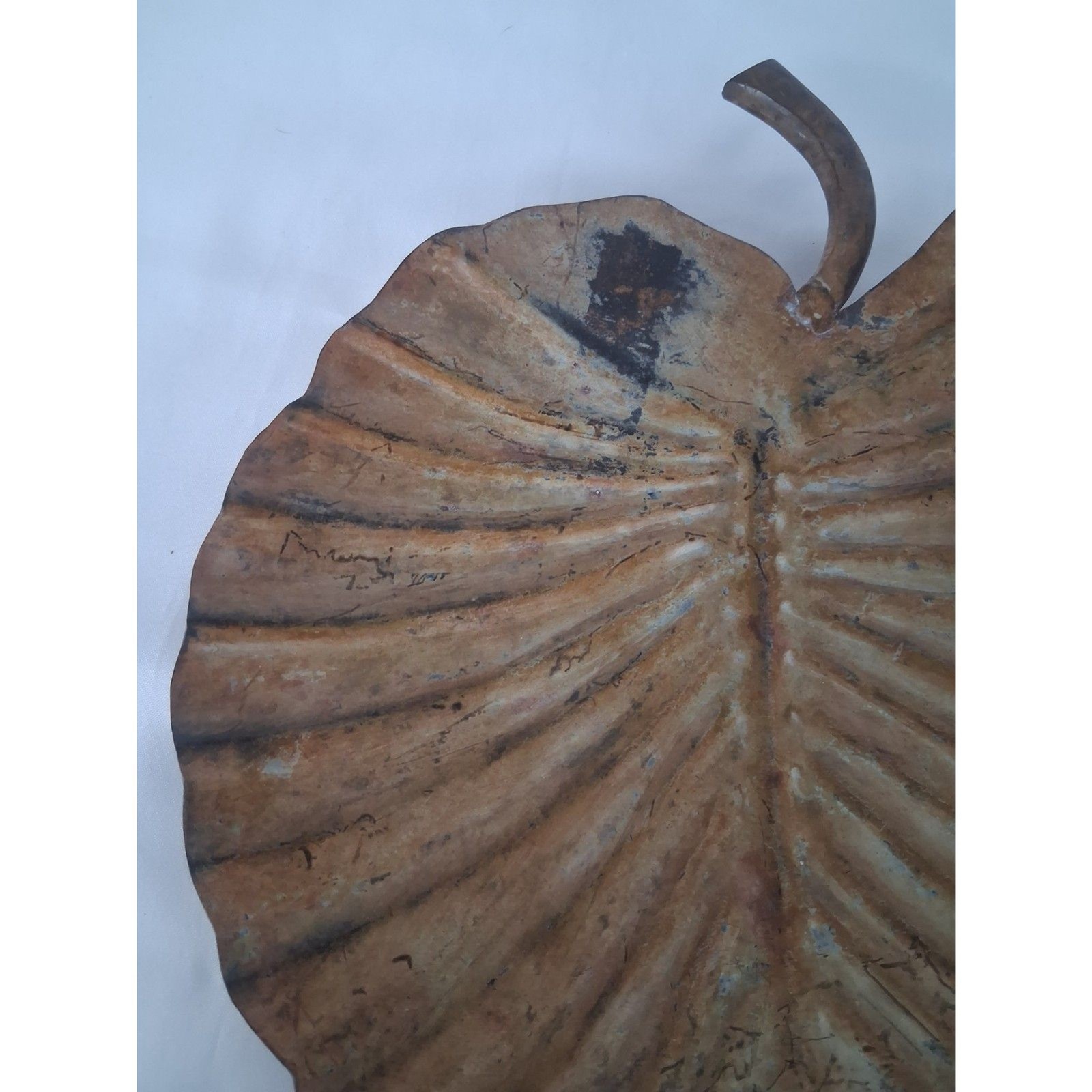 Vintage Metal Leaf Wall Decor Rustic Botanical Hanging Plaque Brown 11″ x 12″