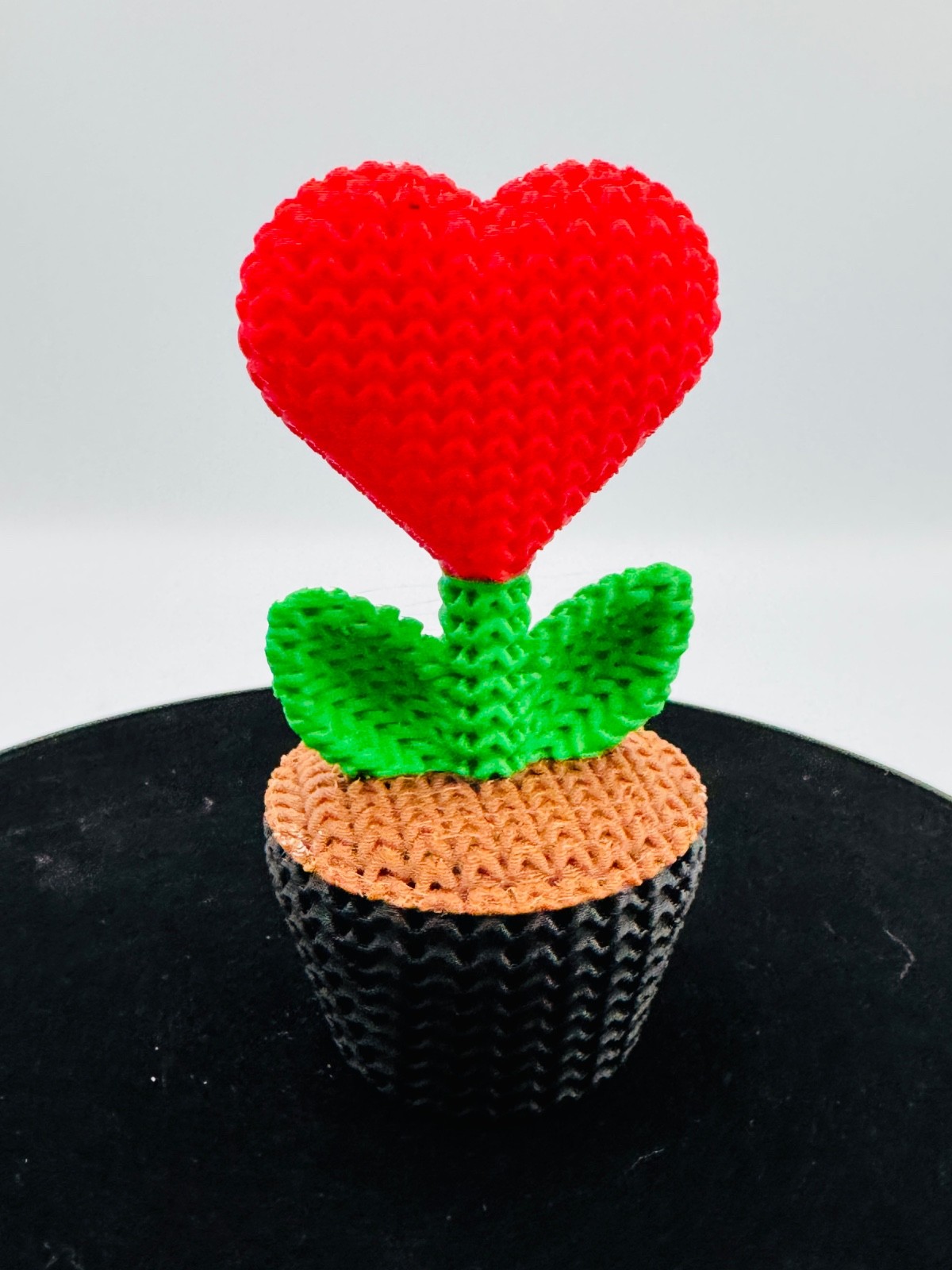 3D Printed 4″ Tall Knitted Heart Shaped Plant Figurine