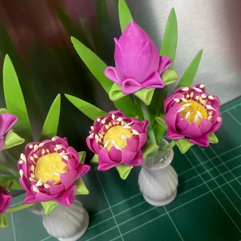 A Pair of Clay Lotus Flower with Ceramic Vase Buddha Worship Home Decor