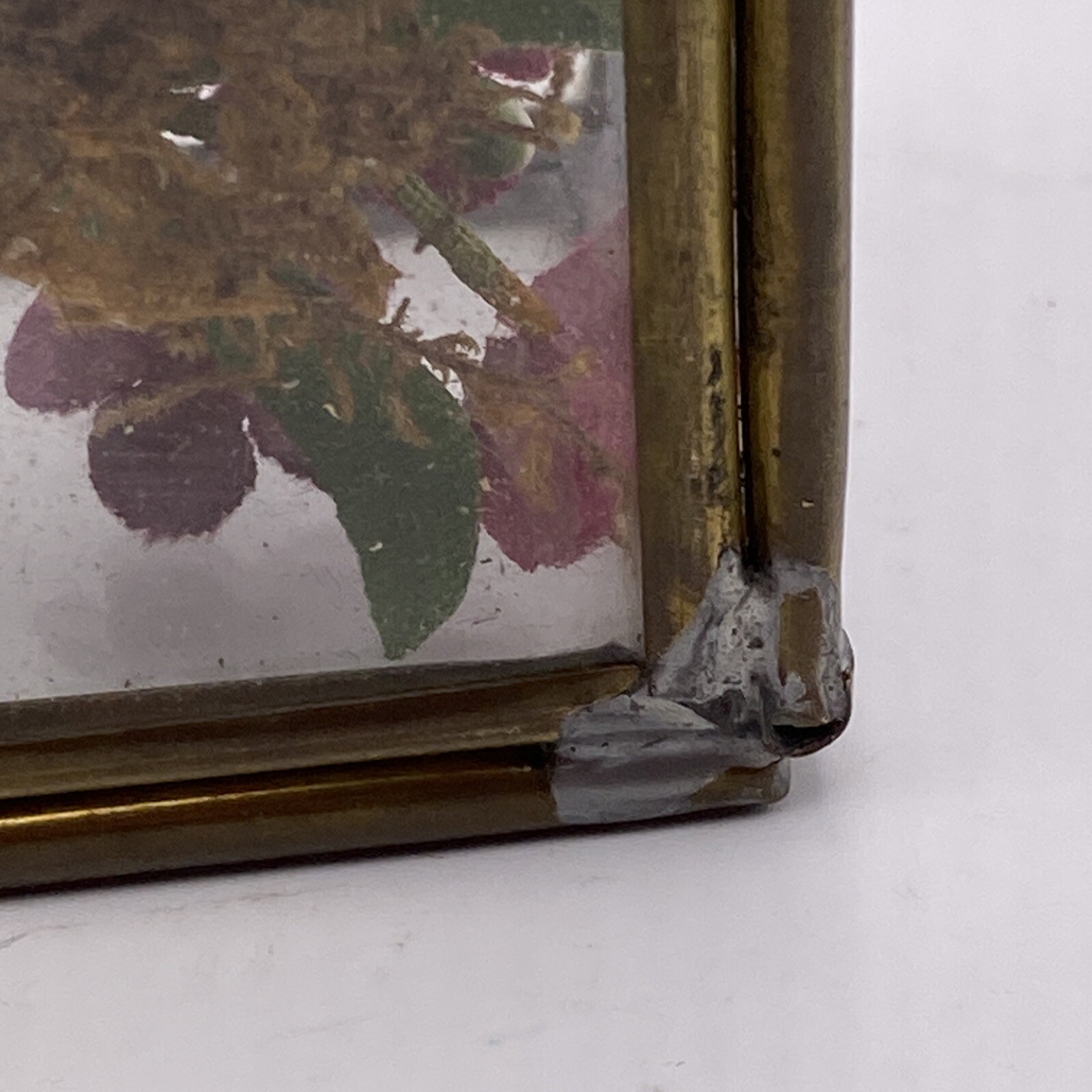Velvet Flowers in Glass and Brass Box BB7