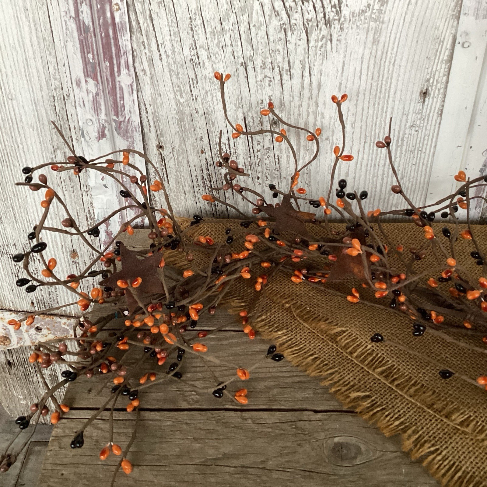Primitive Mix Pip Berry And Rustic Stars 40” Flexible Garland