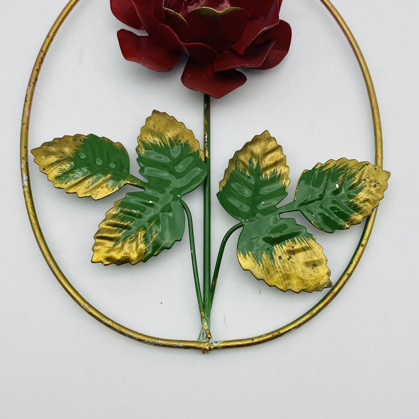 Vintage Red Rose Wreath metal wall place Made in Hong Kong