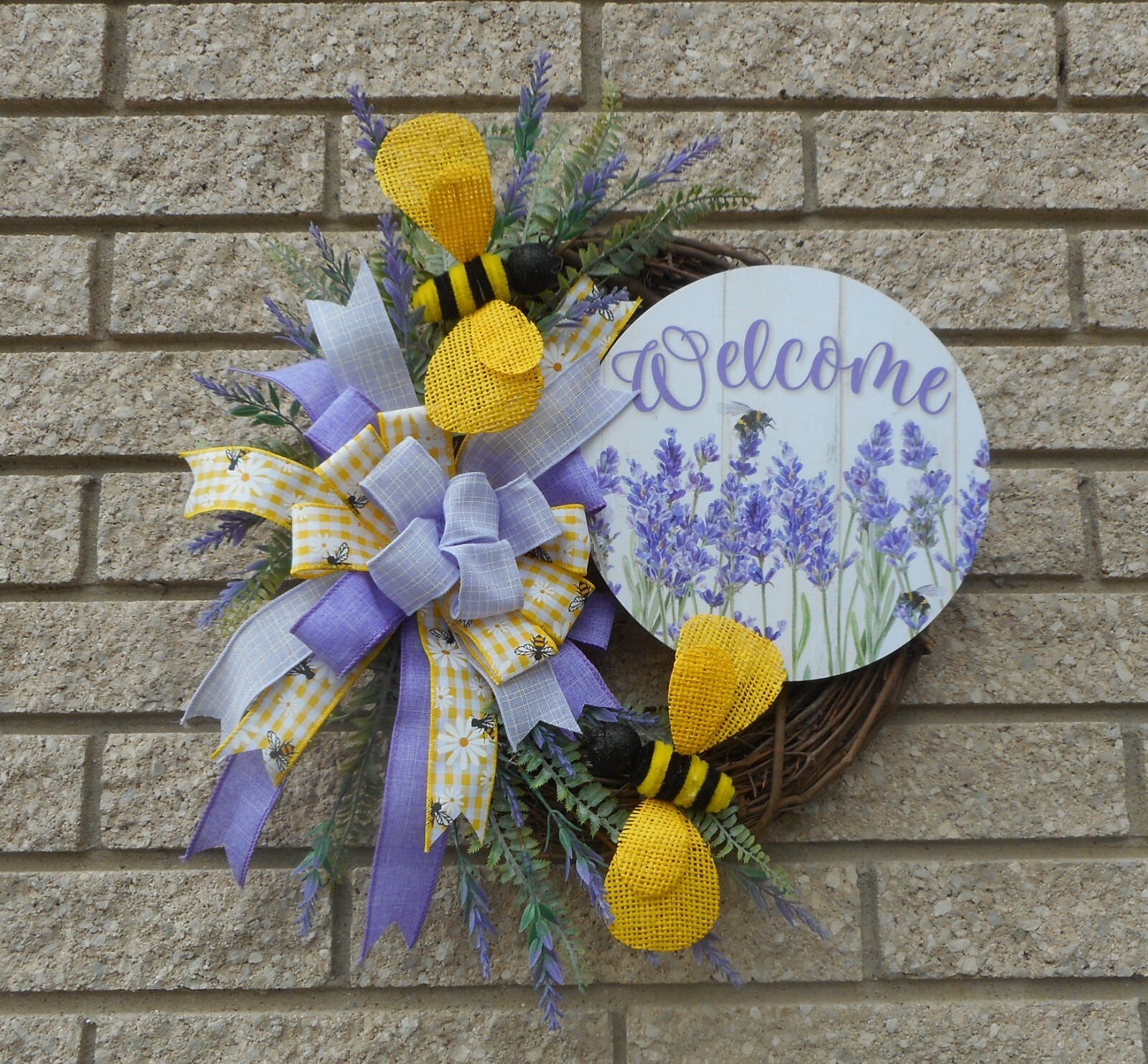 18″ Welcome Purple Yellow Bee Lavender Floral Grapevine Wreath