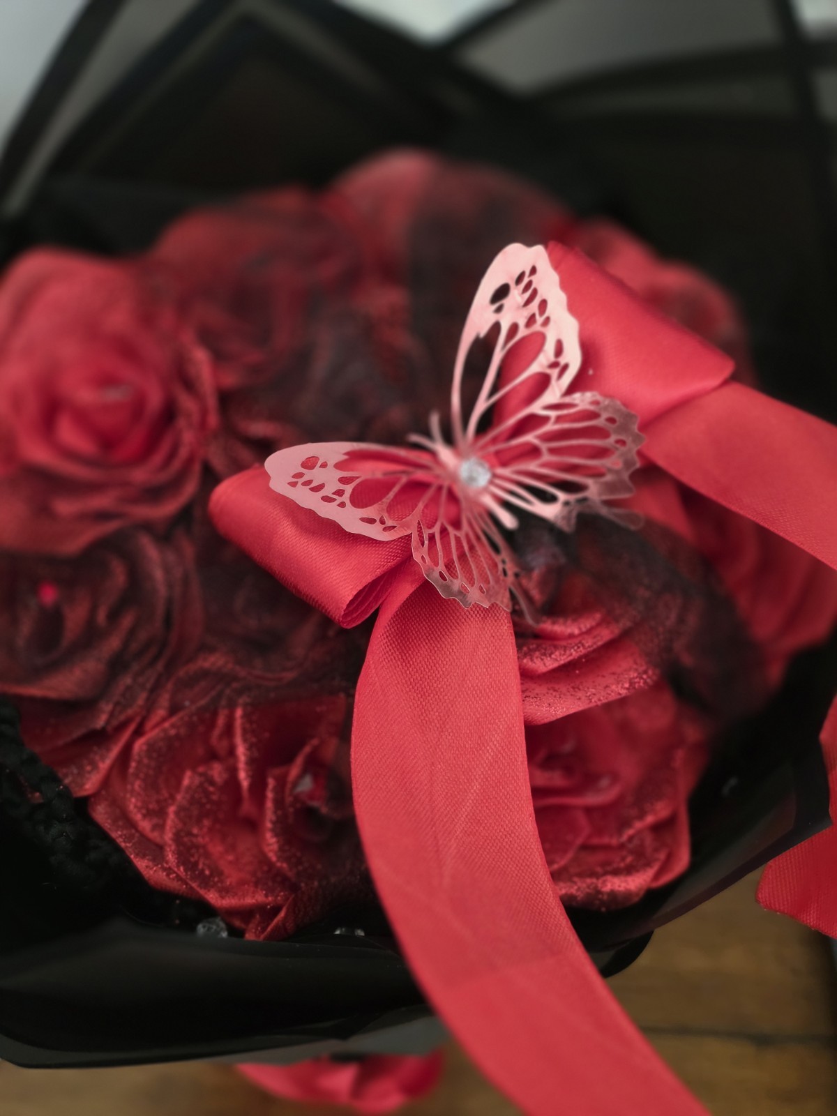 Red And Black Eternal Rose bouquet , Ramo Buchon De Rojo Y Negro Flores Rosas