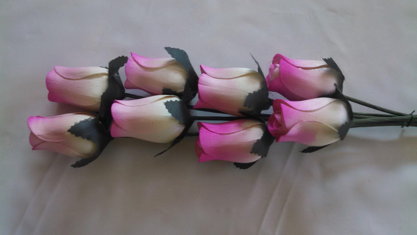 Small Bud Wood Roses – (Various Pink Colors)