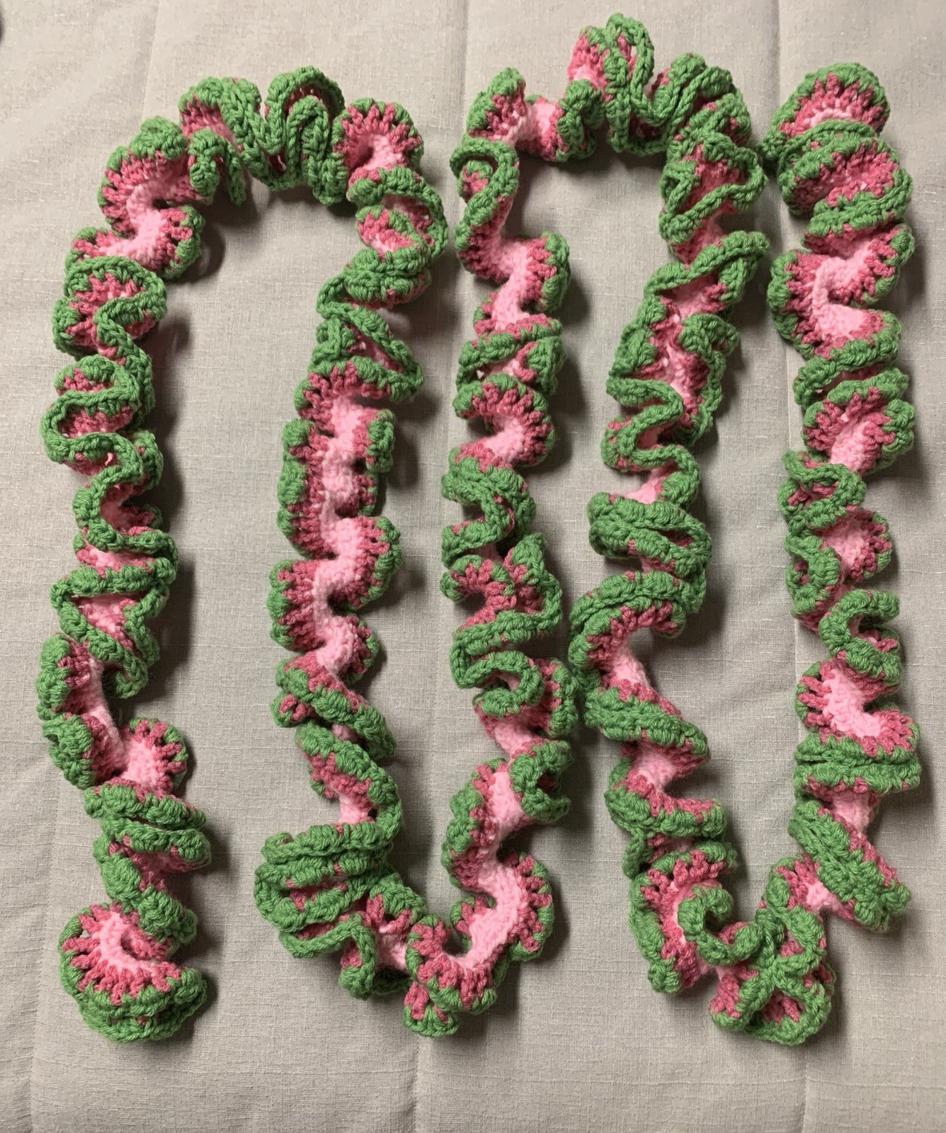 Garland Spiral Ruffle New Pink and Raspberry Pink With Green Leaves Thick