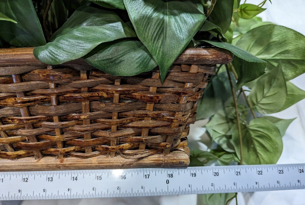 Indoor 19in. artificial green ficus ledge silk plant in basket