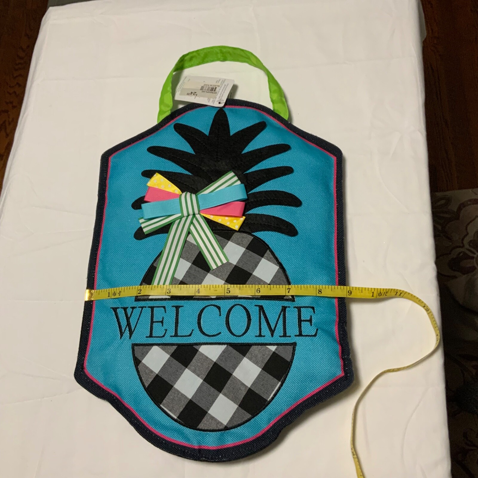 Evergreen Black & White pineapple door decor with blue background NEW WITH TAGS!