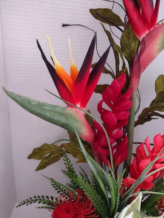 Tropical table centerpiece.