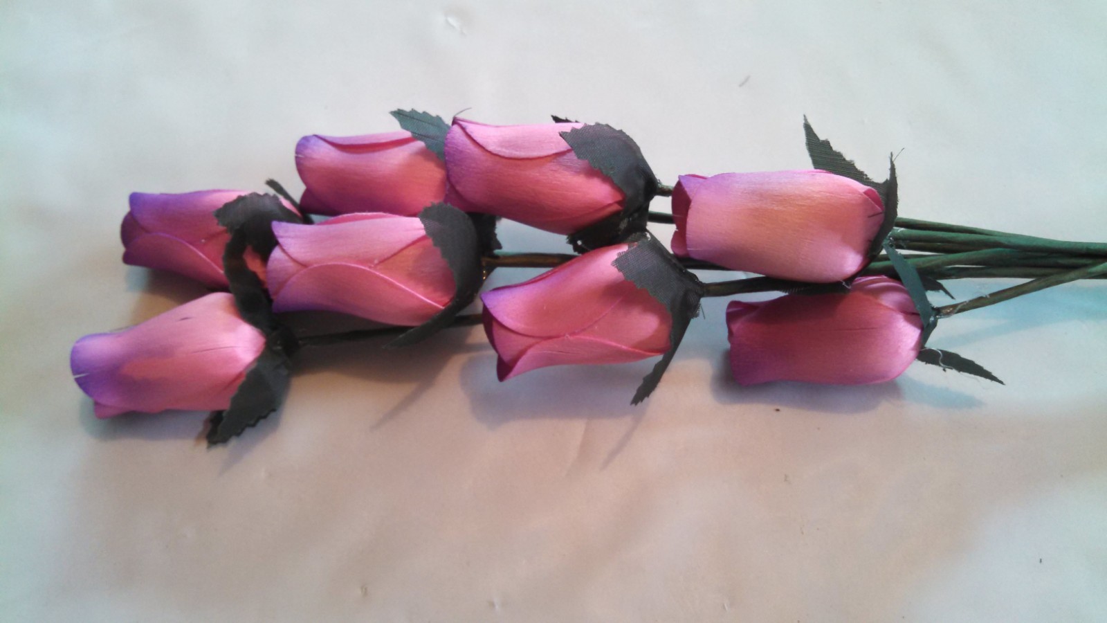 Small Bud Wood Roses – (Various Pink Colors)