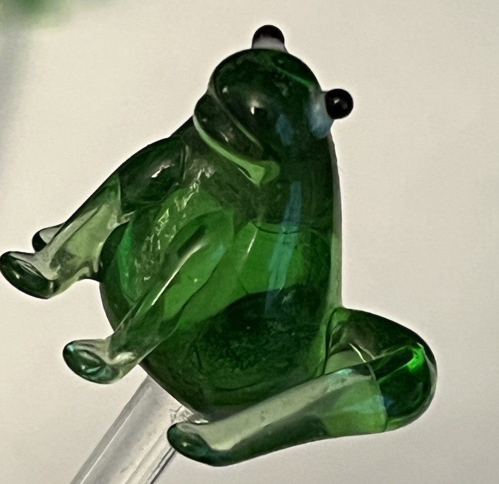 Set Of 4 Cute 🐸 Glass Frog Plant Picks 🐸 4.5”