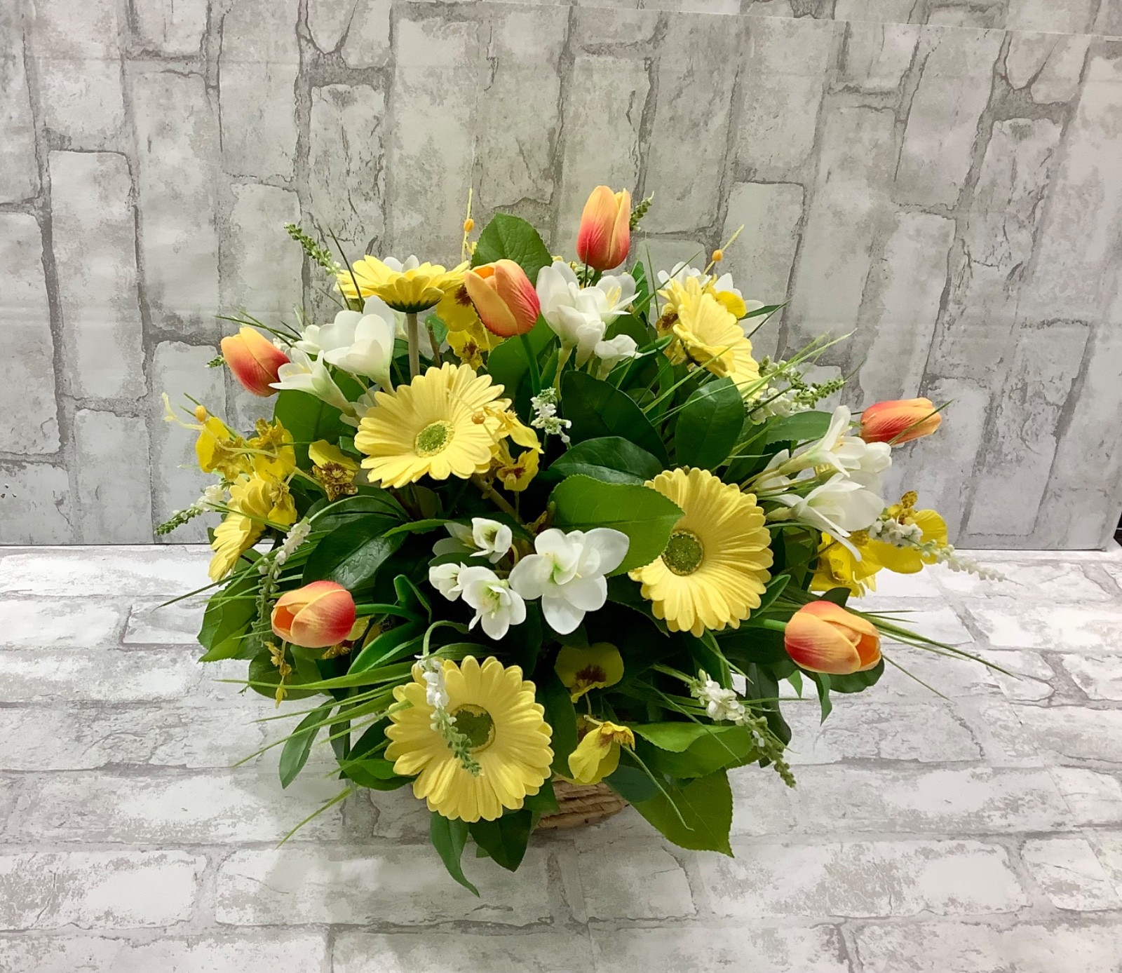 Real Touch Real Feel Spring Floral Arrangement Tulips Daisies Large 19″x15″