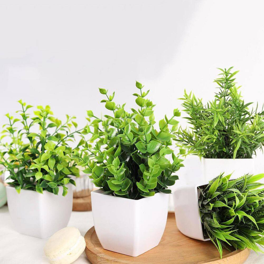 Small Artificial Plants, 6-Pack Green