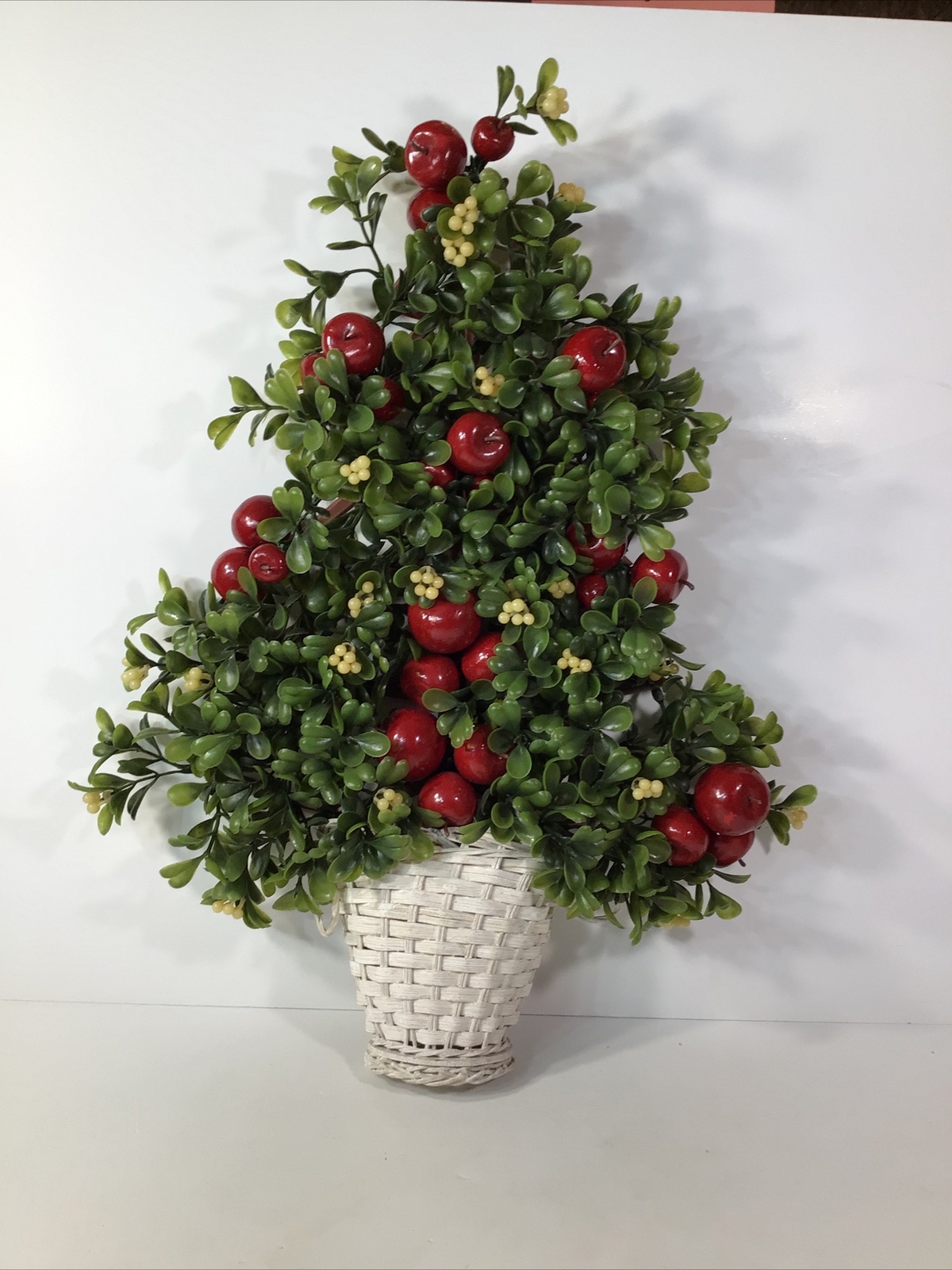 Vintage~MCM~ Green Boxwood Style Tree With Red Apples Wall Hanging Decor ~21”