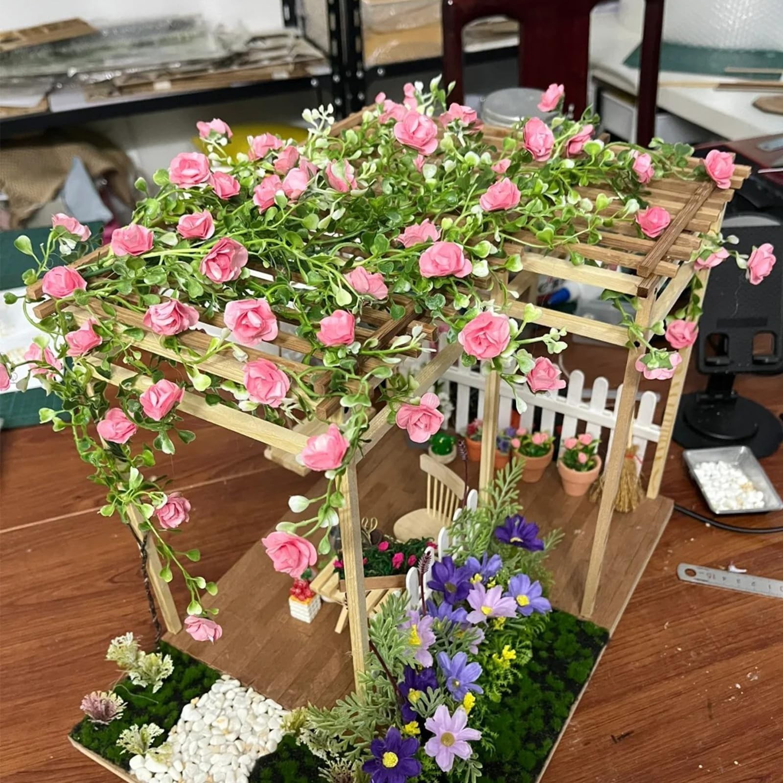 Miniature Artificial Rose Vines – Cute Flower Decor for DIY Fairy Garden, Model