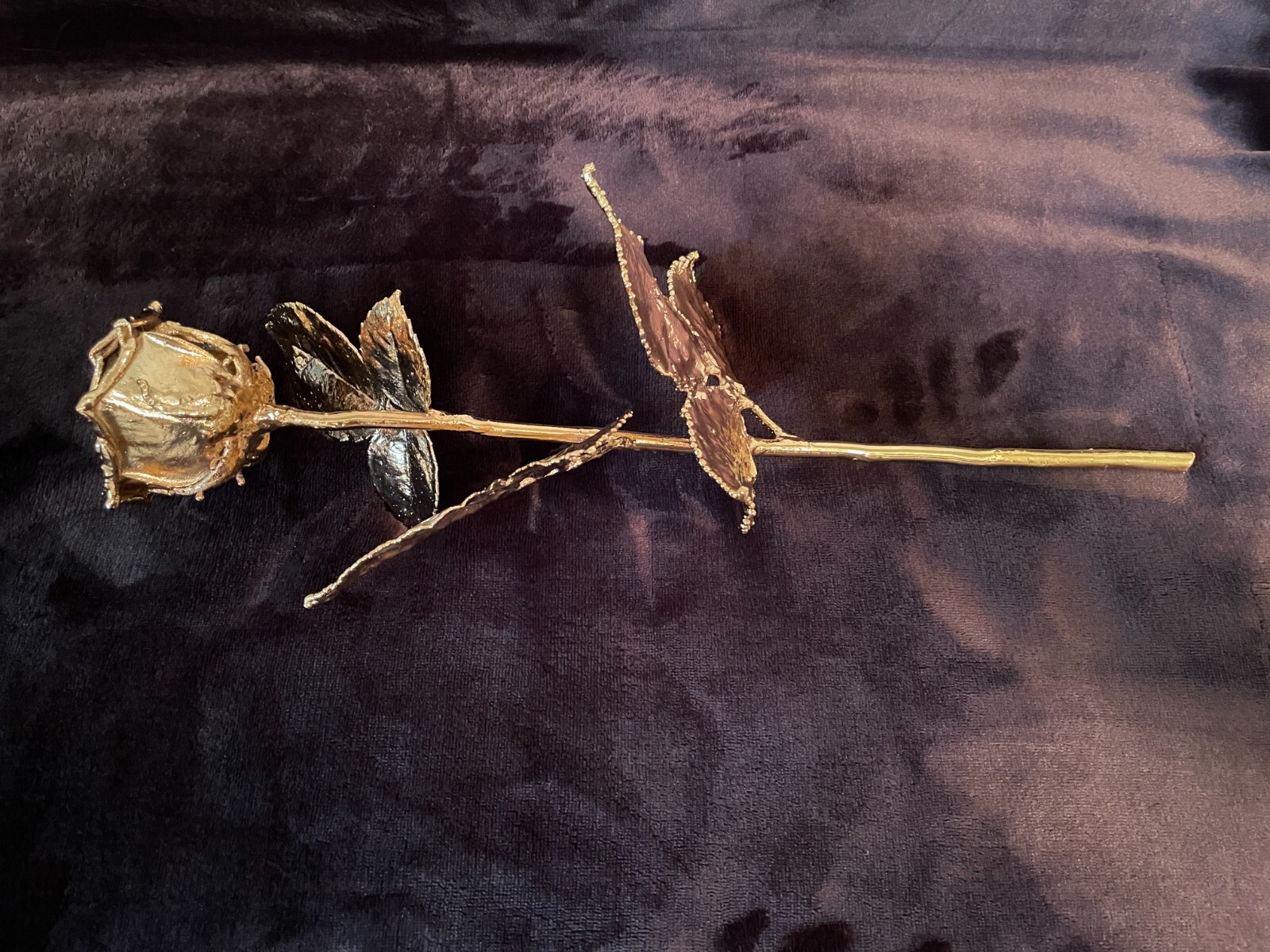 Real Rose dipped in genuine gold – one of a kind