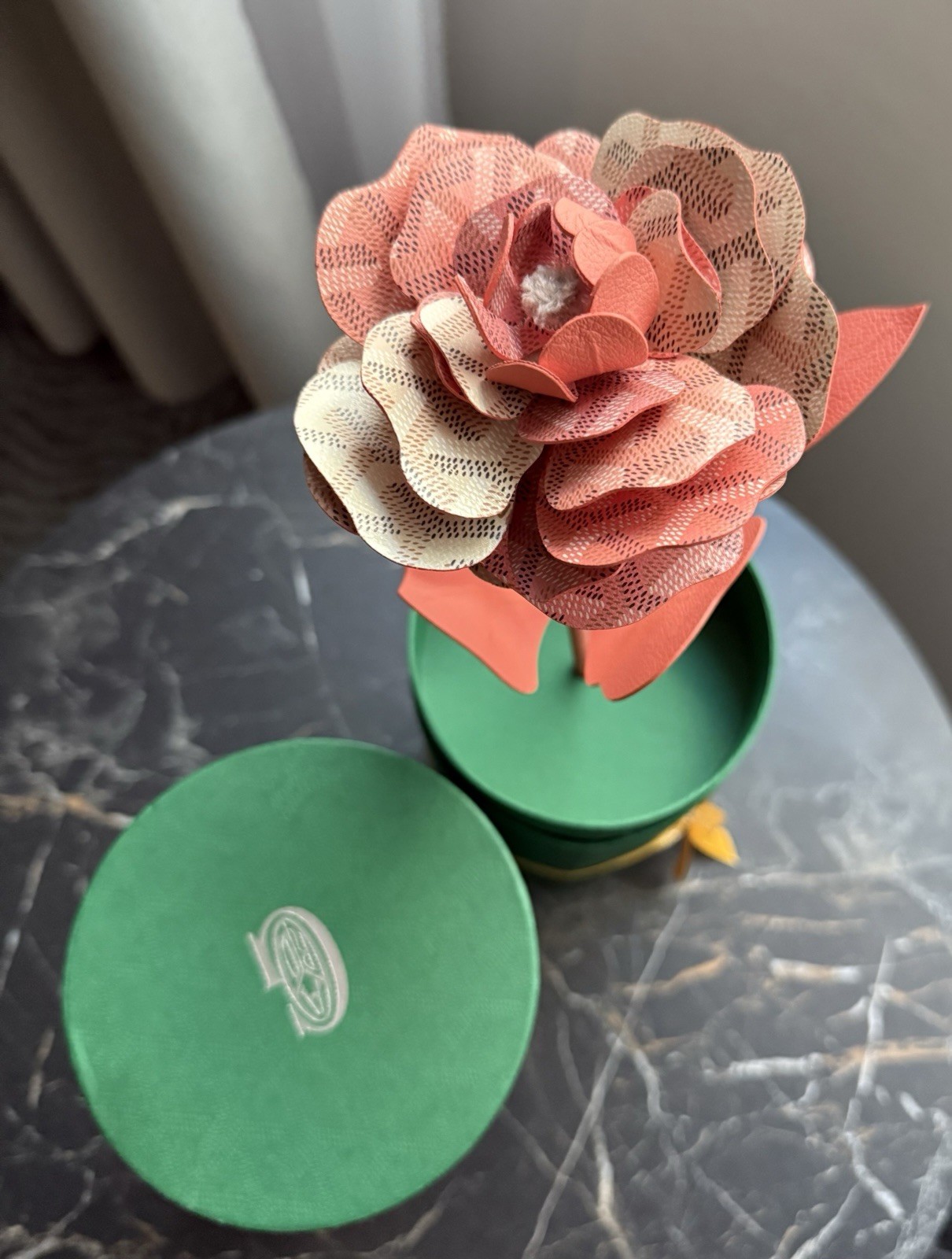 New Goyard Limited Edition MON AMIE LA ROSE Coral Flower With Paper Vase Case
