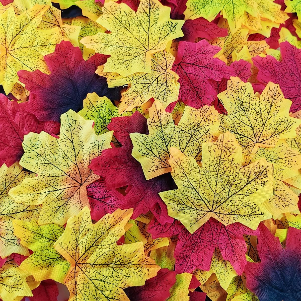 500 PCS Artificial Autumn Maple Leaves Mixed Fall Decor Thanksgiving Day