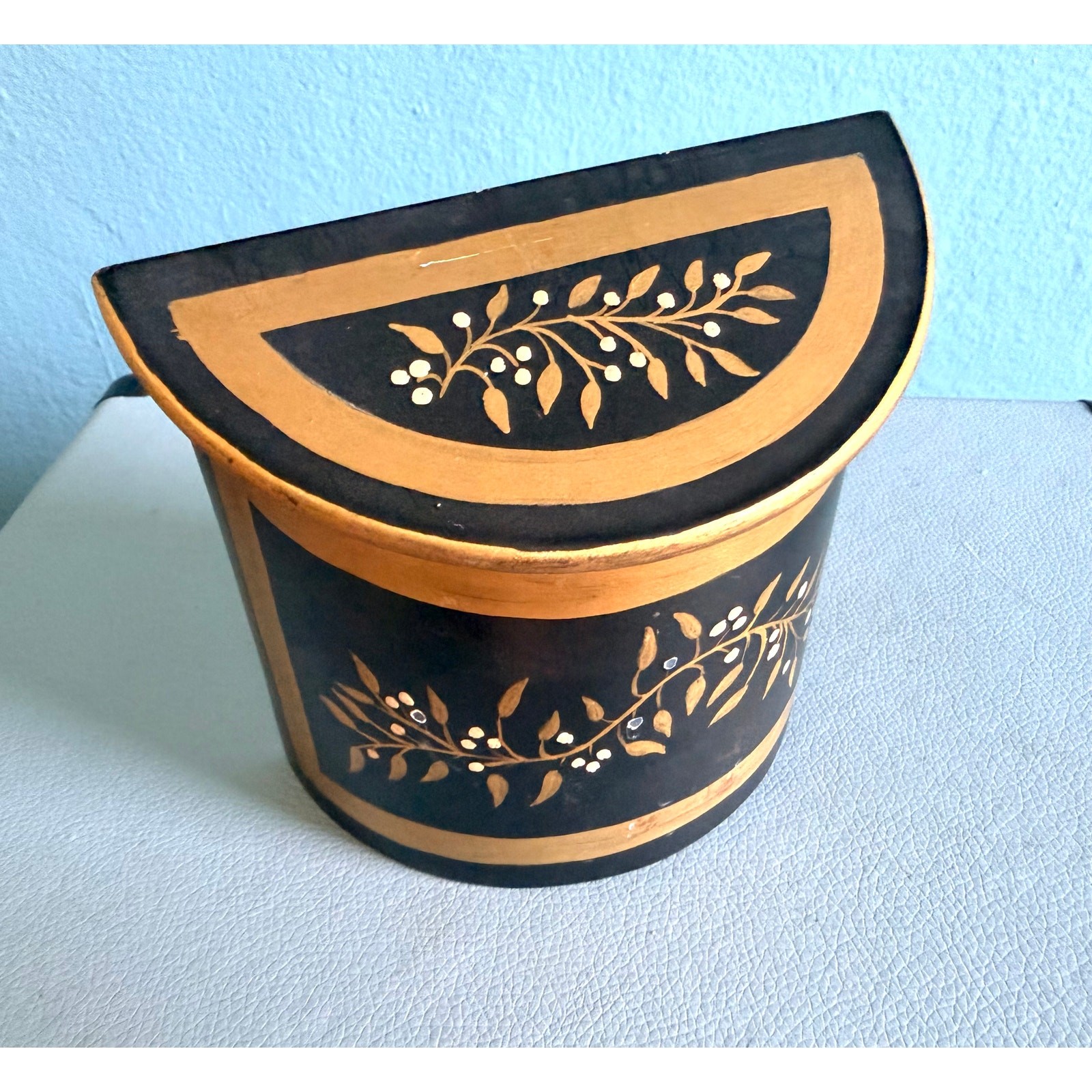 Italian Tole Wall Pocket Hinged Lid Black Gold Hand Painted Made in Italy Box