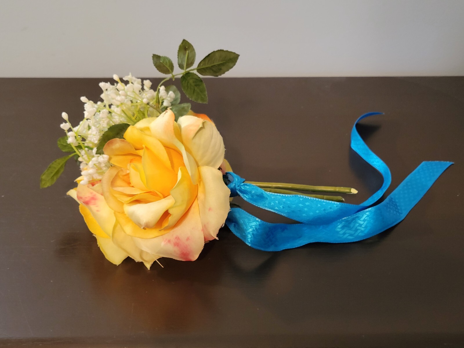 Artificial Fresh Cut A.A.F. Garden Rose Cutting Yellow Rose Bouquet (NEW)