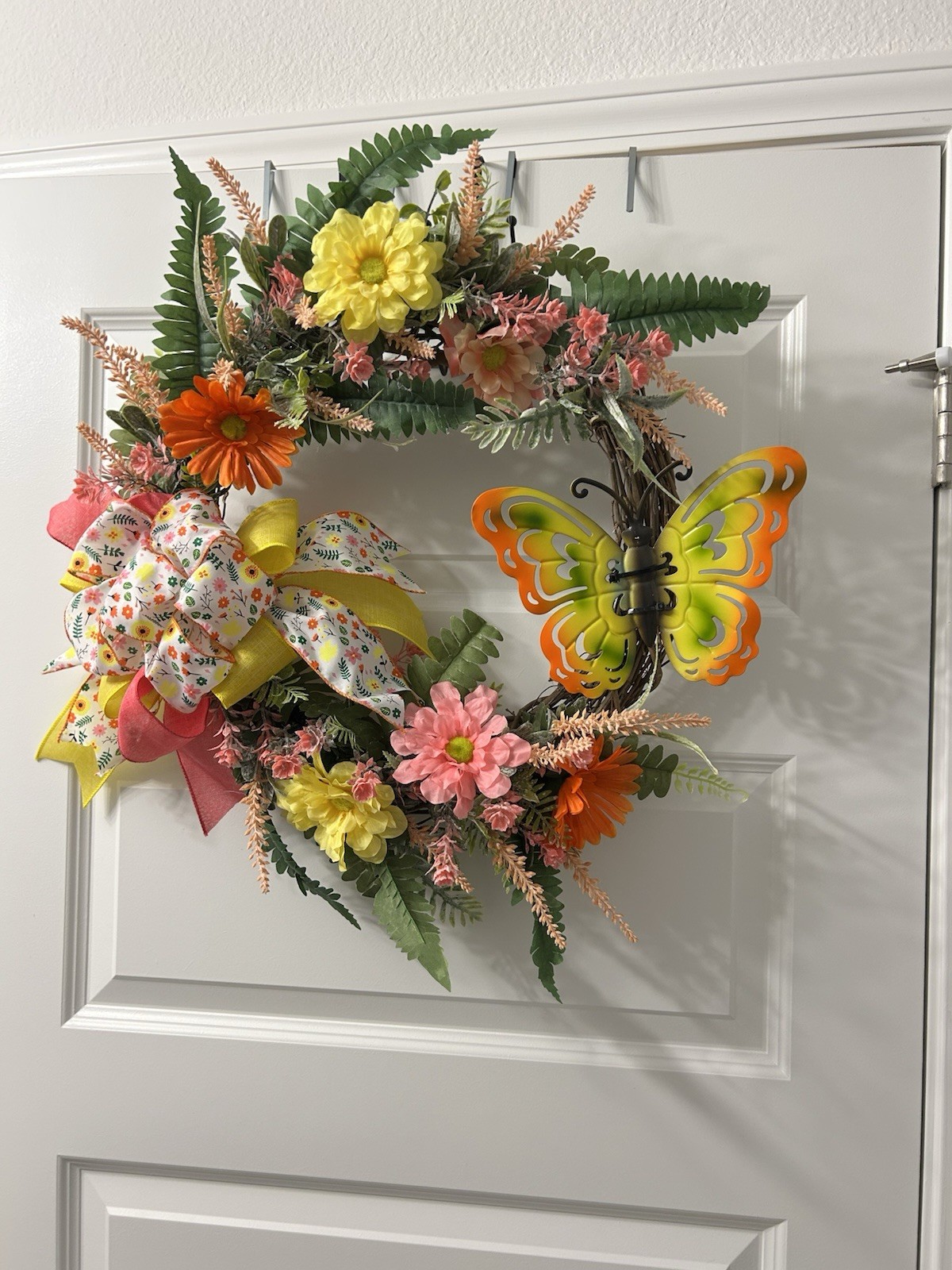 18″ Orange Yellow Pink Butterfly Floral Bow Spring Summer Grapevine Door Wreath